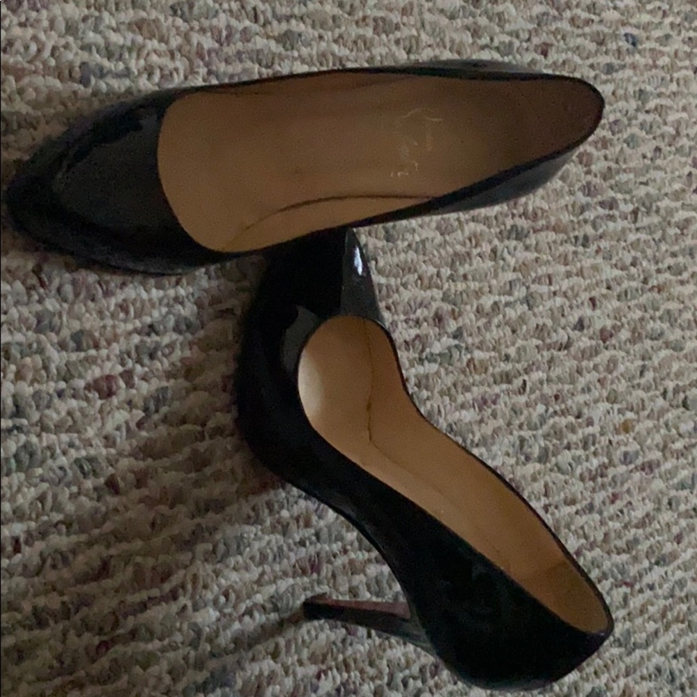 Black Louboutin shoes ok condition